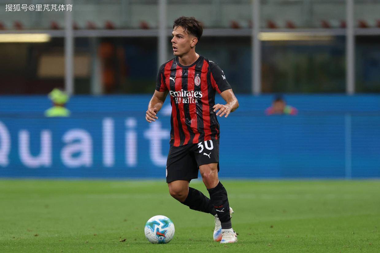 大胜保加利, 米兰边后卫, 打进国家队 大胜保加利, 米兰边后卫, 打进国家队