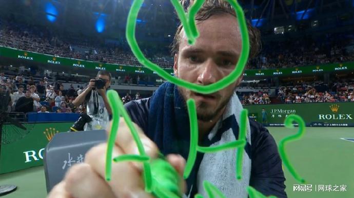 在上周之前, 他五盘不敌, 百多天的冠 在上周之前, 他五盘不敌, 百多天的冠